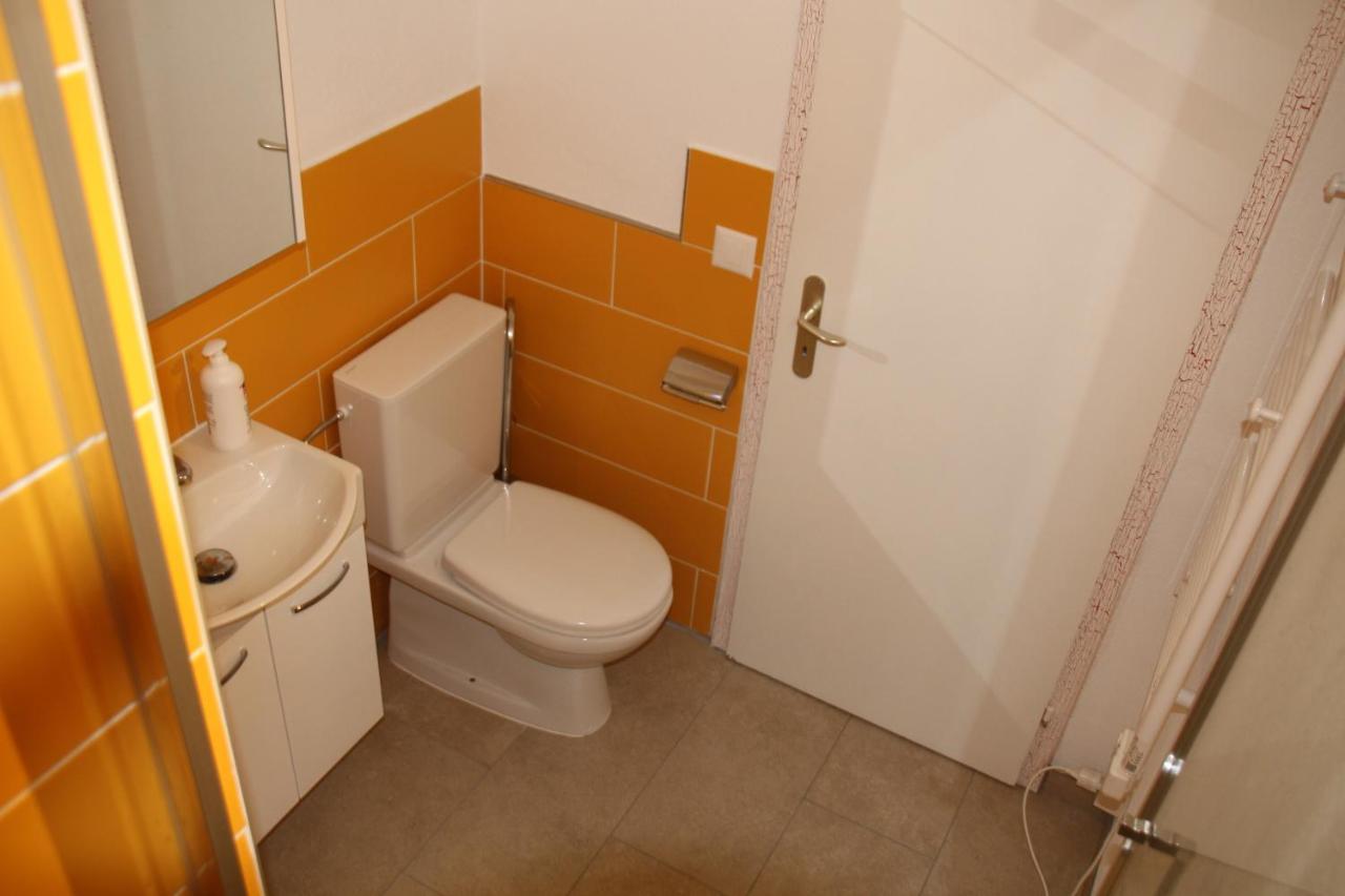 Airolo With Private Parking Apartment Exterior photo