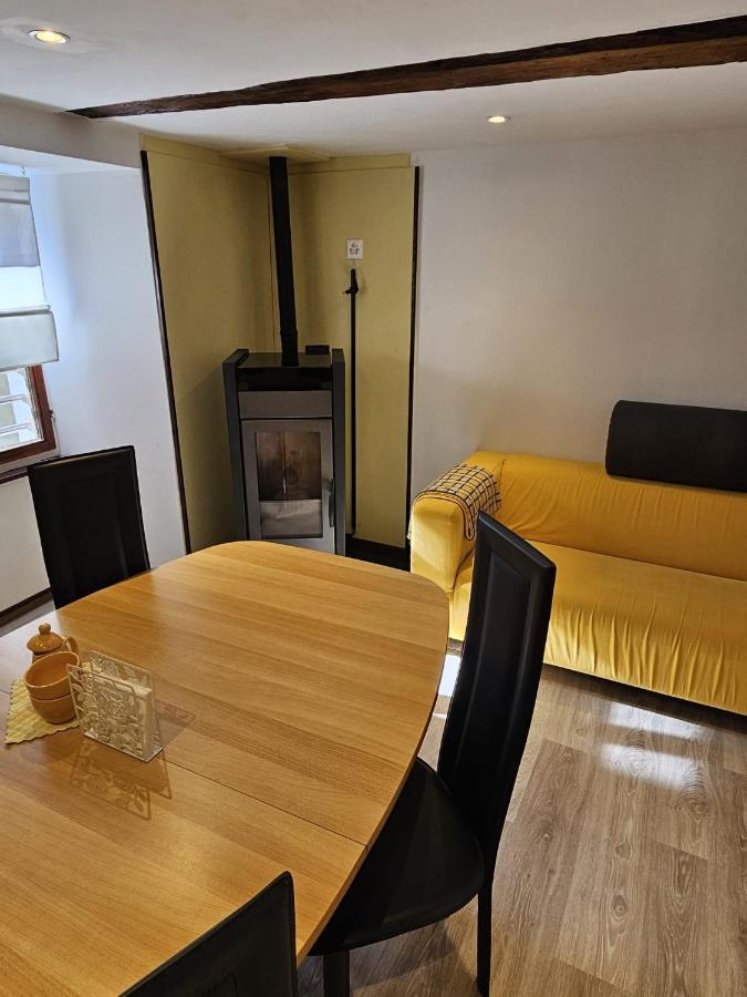 Airolo With Private Parking Apartment Exterior photo