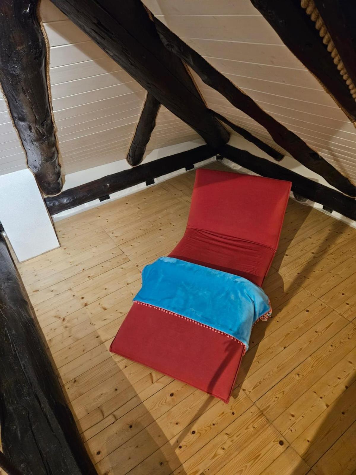 Airolo With Private Parking Apartment Exterior photo