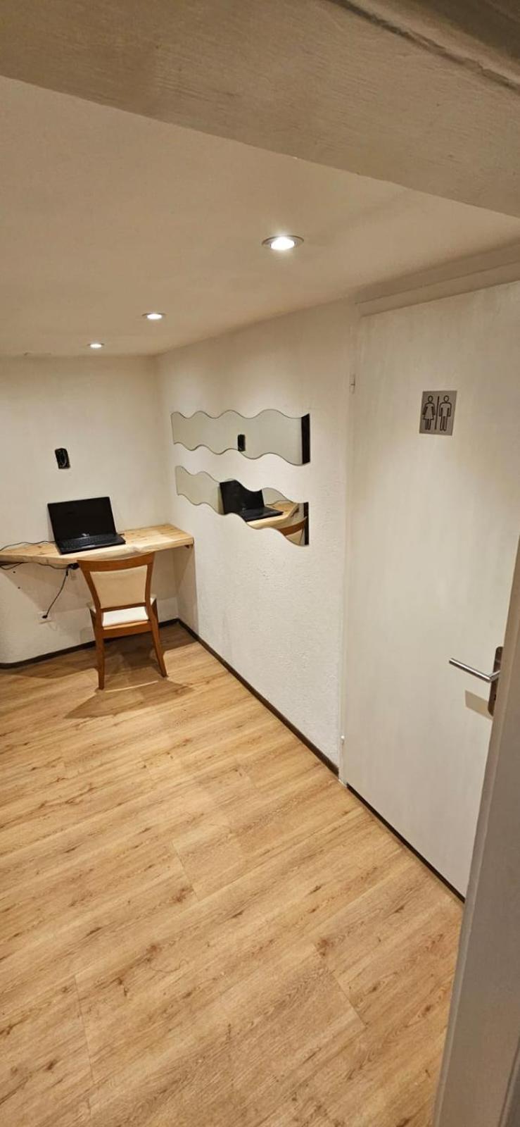 Airolo With Private Parking Apartment Exterior photo